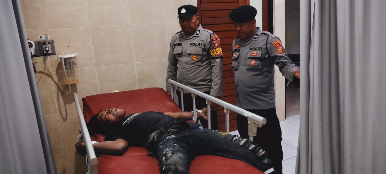 Nekat Minum Oli Bekas Usai Ditelpon Pacar, Buruh Proyek di Klungkung Kelenger