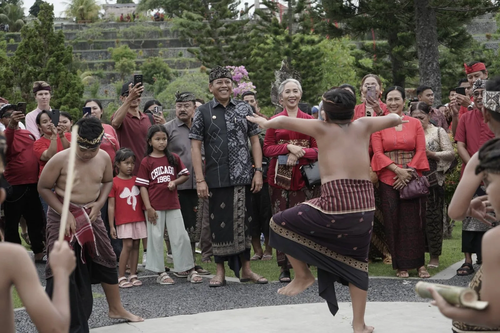 Gus Par Pamerkan Harmoni Bali-Tionghoa di Depan Dua Wamen: Karangasem Itu Laboratorium Kerukunan!