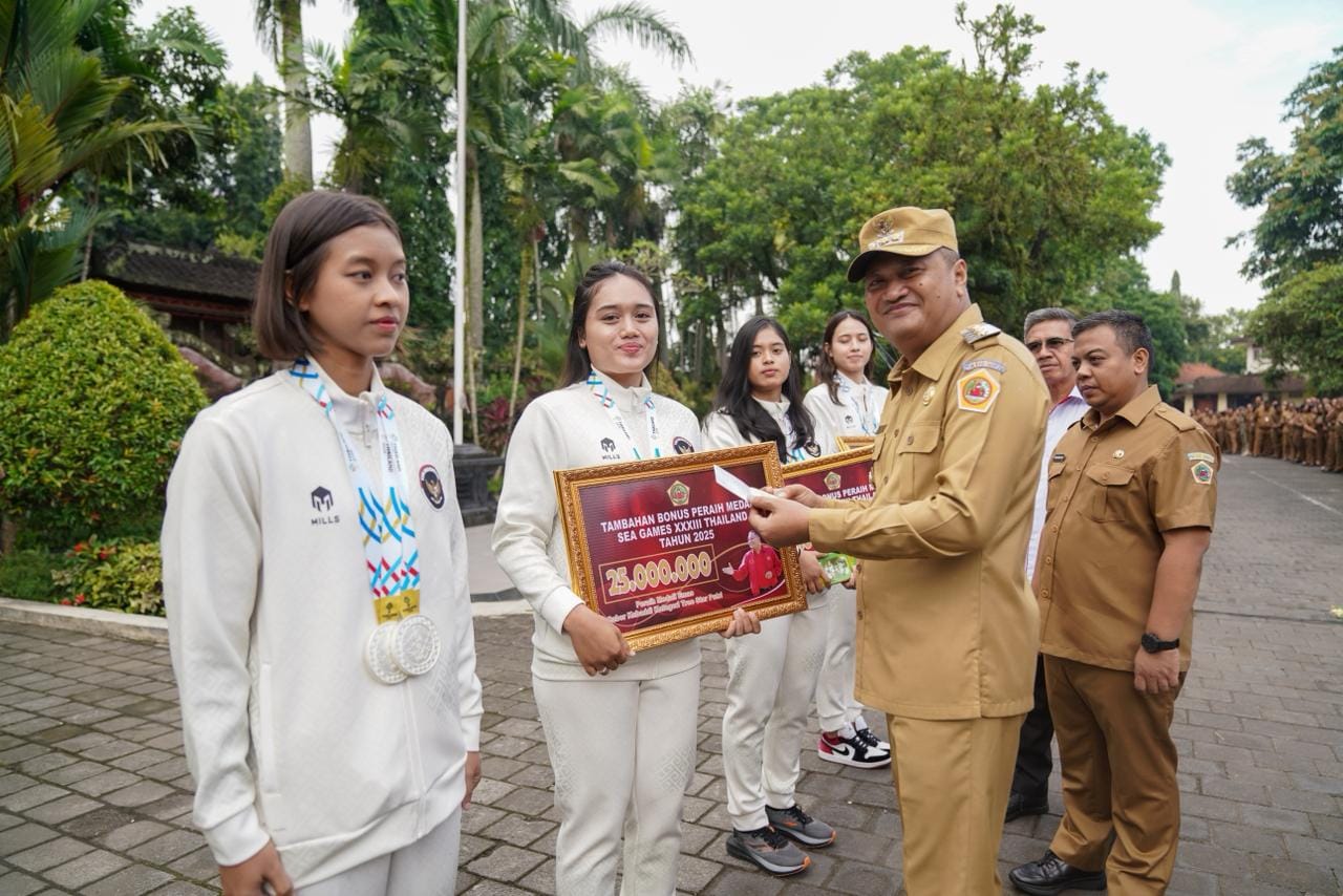 Awal Maret Bupati Gianyar Ingatkan ASN Jangan Sok Sibuk Tanpa Hasil, RSUD Sanjiwani Siap Hadirkan Layanan Jantung Terpadu