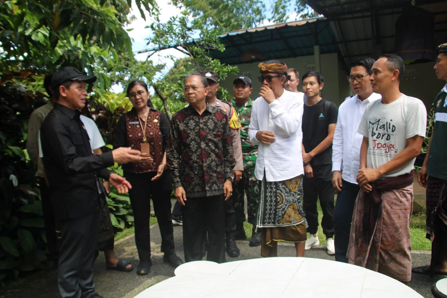 Tinjau TPS3R Badung, Menteri LH dan Gubernur Koster Dorong Setiap Rumah Miliki ‘Teba Modern’