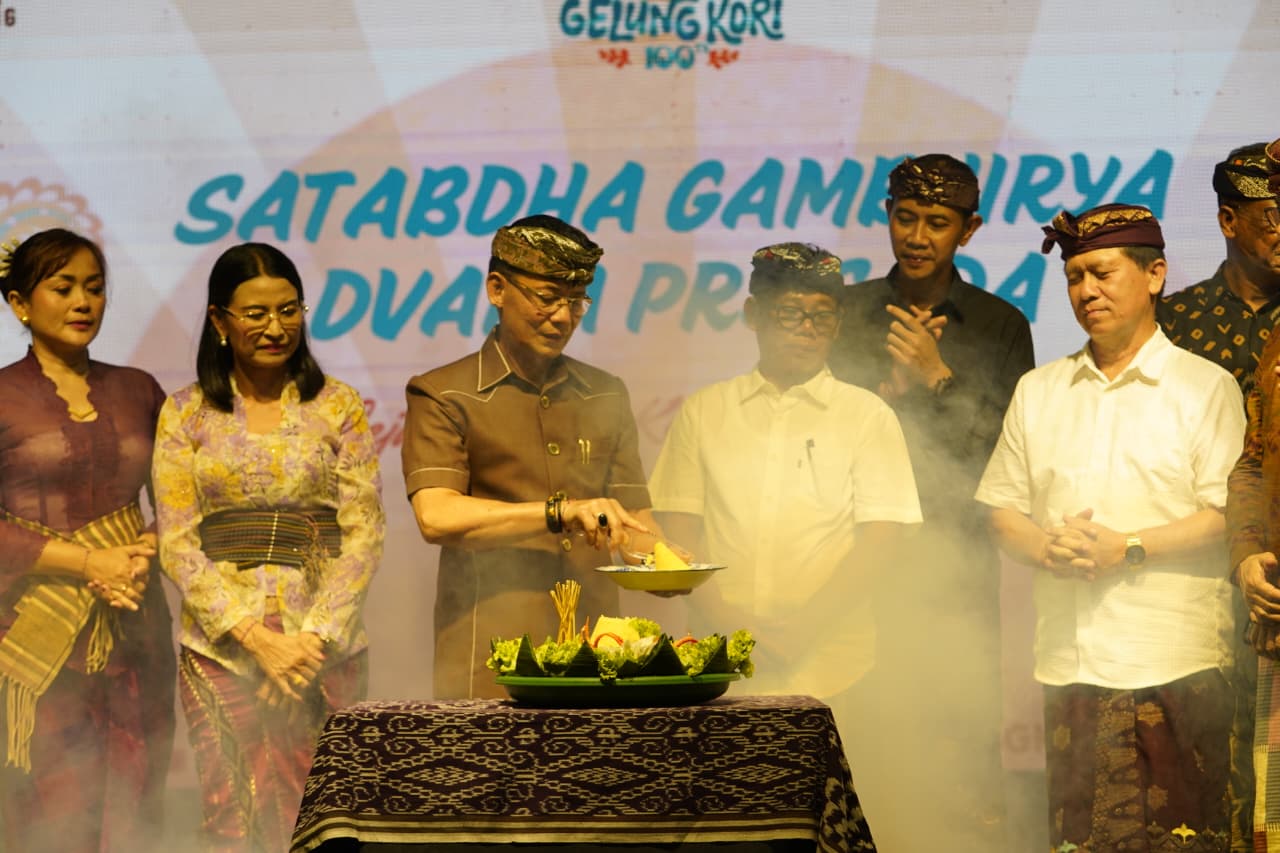Peringatan Satu Abad Gelung Kori Banjar Sangging, Bupati Satria Dorong Lahirnya Festival Desa Kamasan