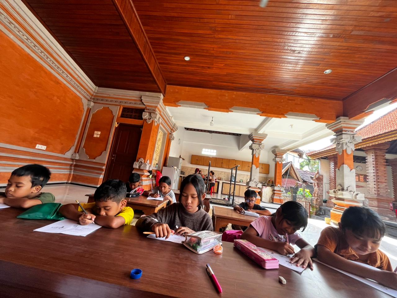 Perkuat SDM Pariwisata, Pemkab Badung Kembali Gelar Kursus Bahasa Inggris Gratis di Balai Banjar