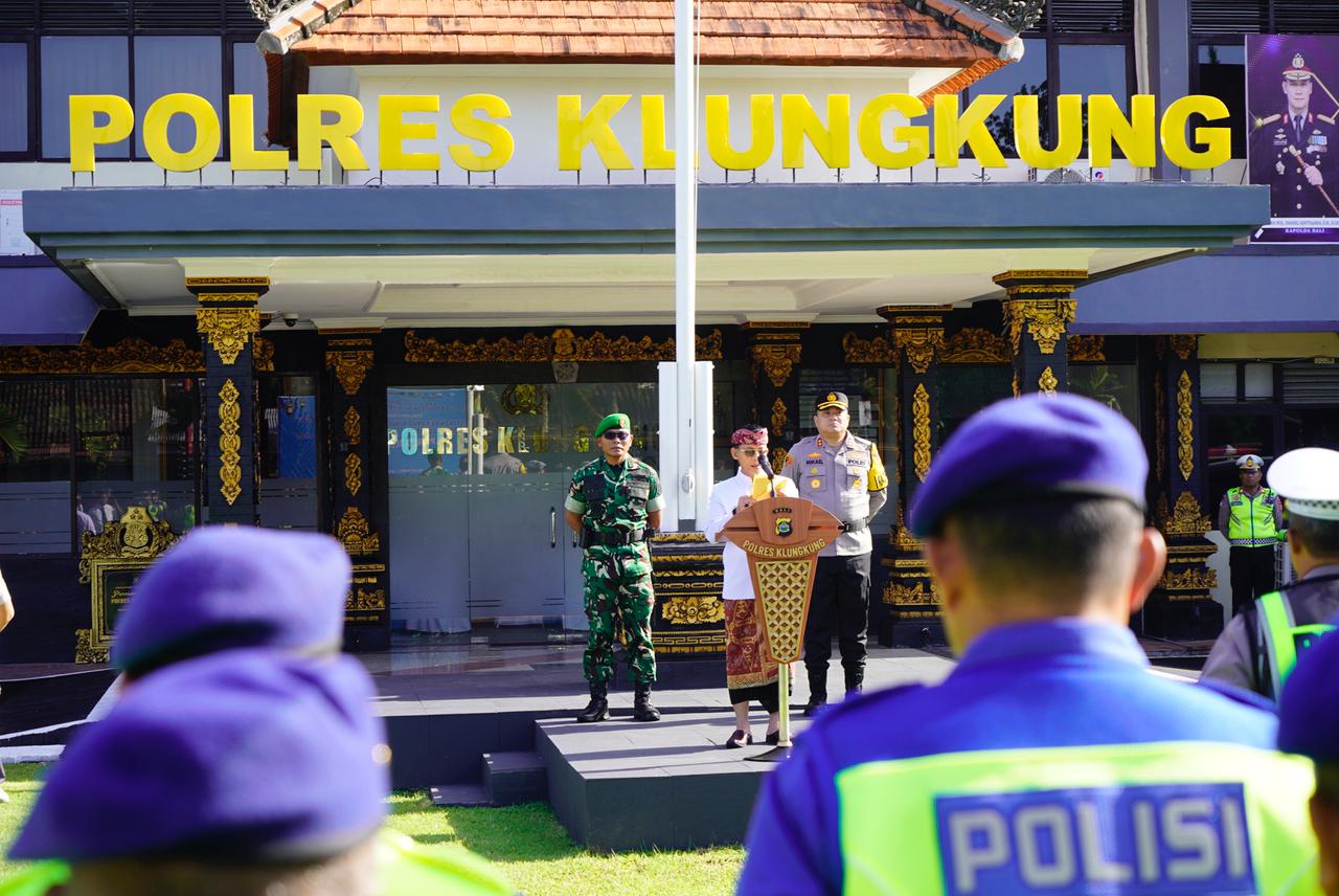 Pimpin Apel Operasi Ketupat 2026, Bupati Satria Pastikan Klungkung Siaga Amankan Nyepi dan Lebaran