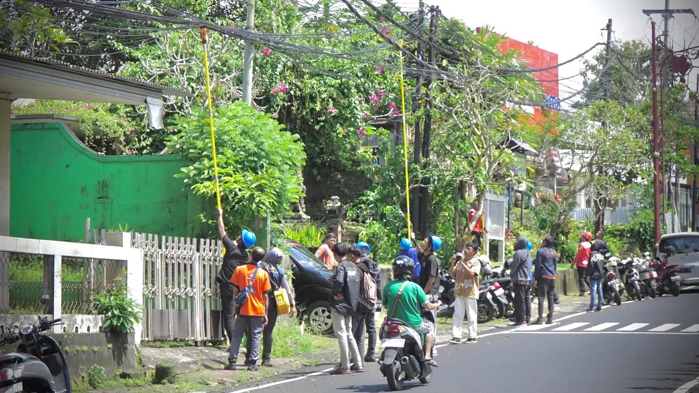 Pertegas Estetika Kota, Pemkab Bangli Sisir Kabel ‘Sliweran’ di Tiga Titik Strategis