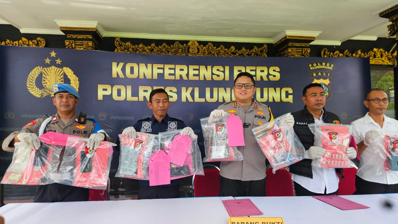 5 Pengedar Narkoba Ditangkap Satnarkoba Polres Klungkung, Sasar Sopir Pariwisata Nusa Penida, 1 Perempuan – 1 Pegawai PPPK