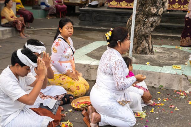 Lahir Senin Pon Ugu? Ini Karakter Lengkapnya: Si Pembelajar Ulung yang Penuh Kontradiksi