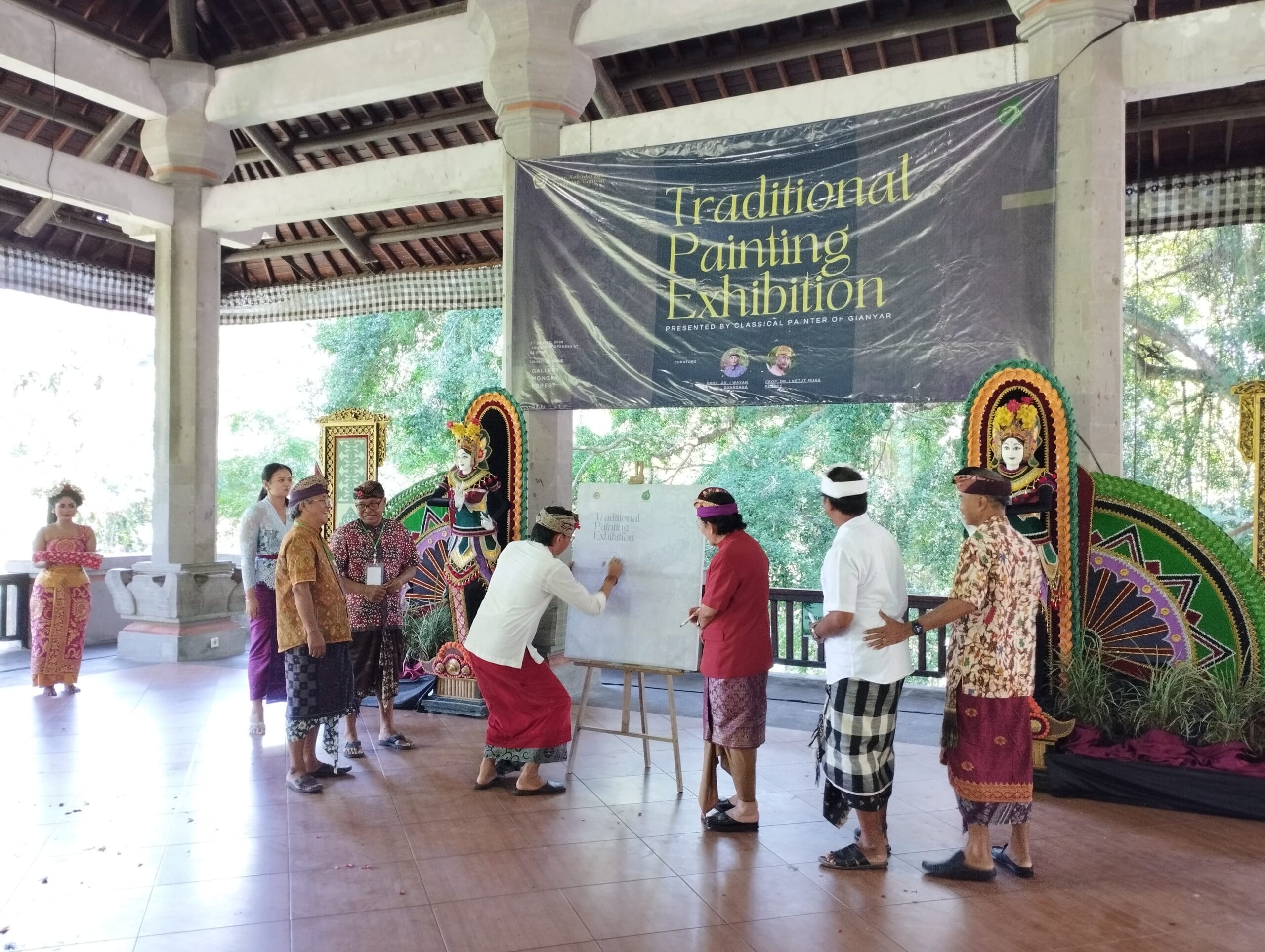 Gairahkan Seni Lukis Tradisional, 70 Karya Seniman Pilihan se-Gianyar Dipamerkan di Gallery Monkey Forest