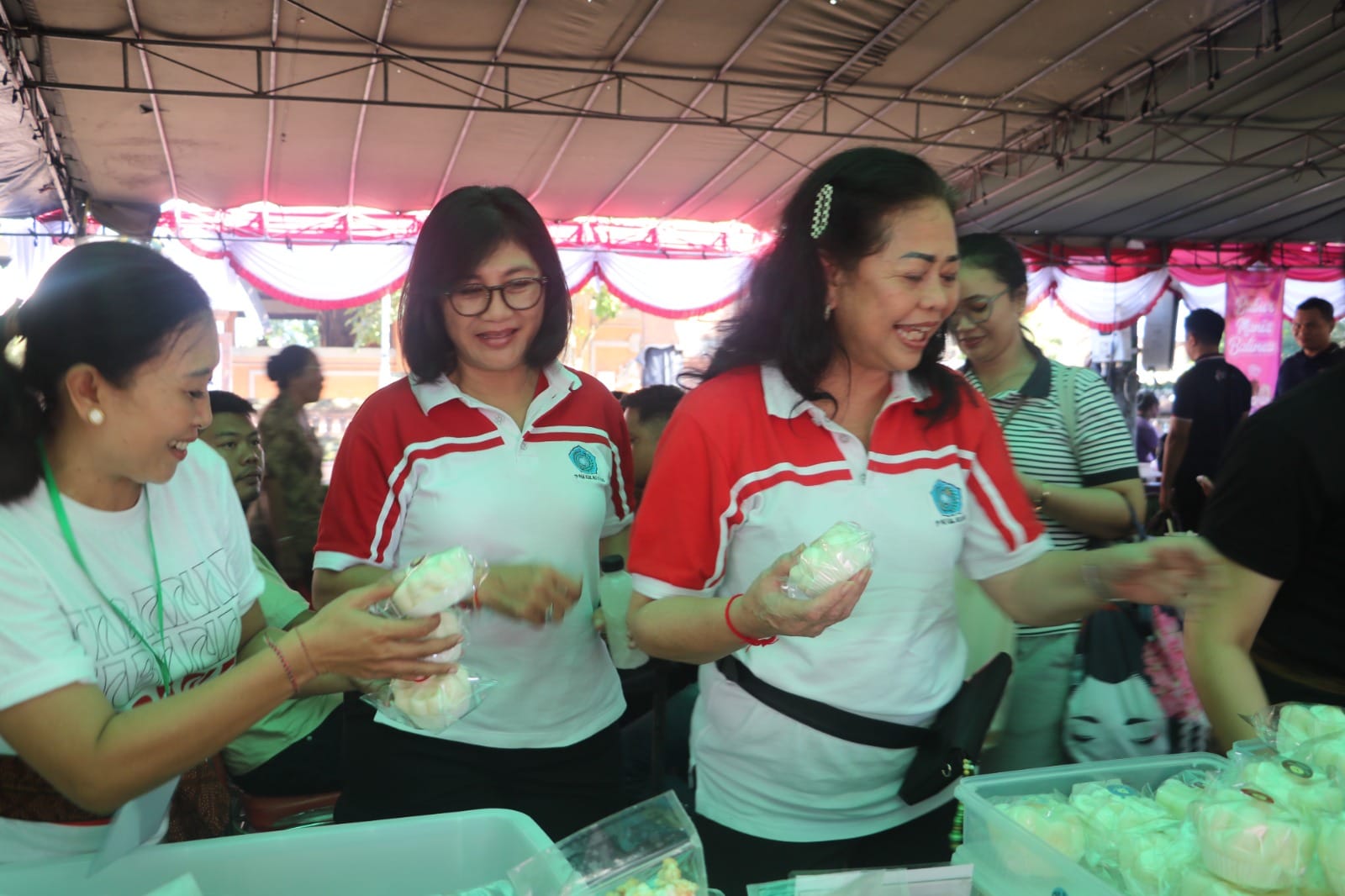 Bukan Sekadar Belanja, Pasar Rakyat PKK di Tabanan Jadi Ajang “Berbagi” dan Perkuat Jaringan UMKM Se-Bali