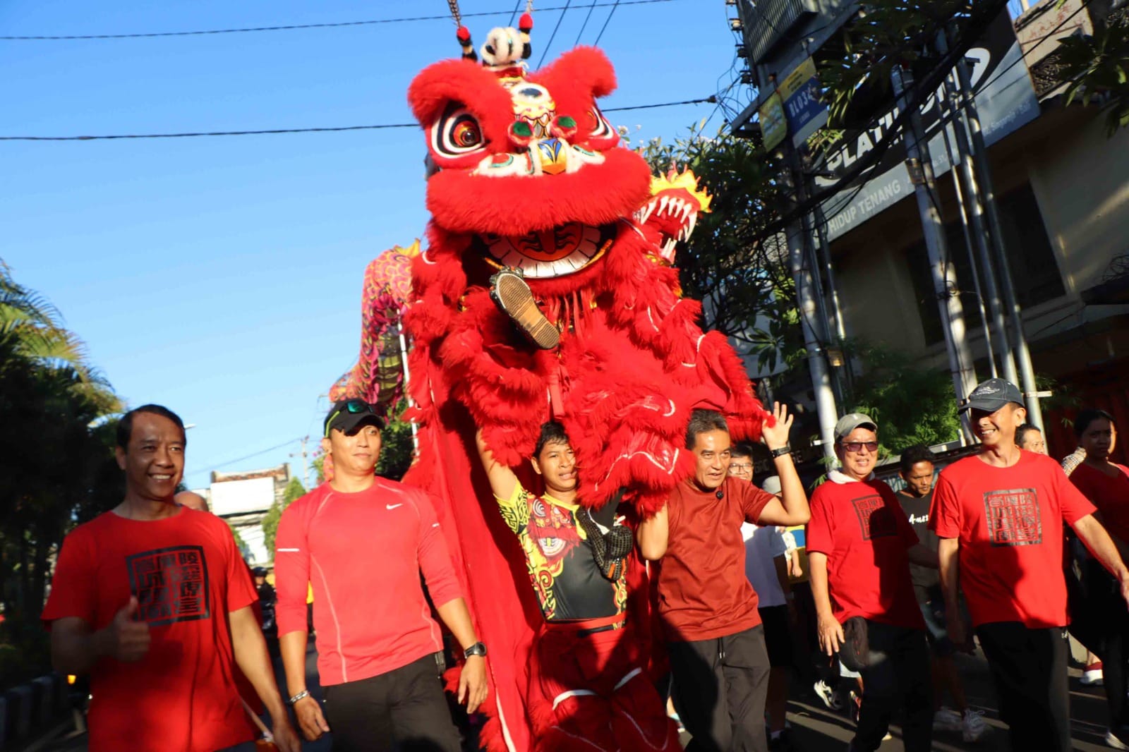 Barongsai Iringi Jalan Santai di Klenteng Tertua Singaraja, HUT Ke-117 Kongco Seng Hong Ya