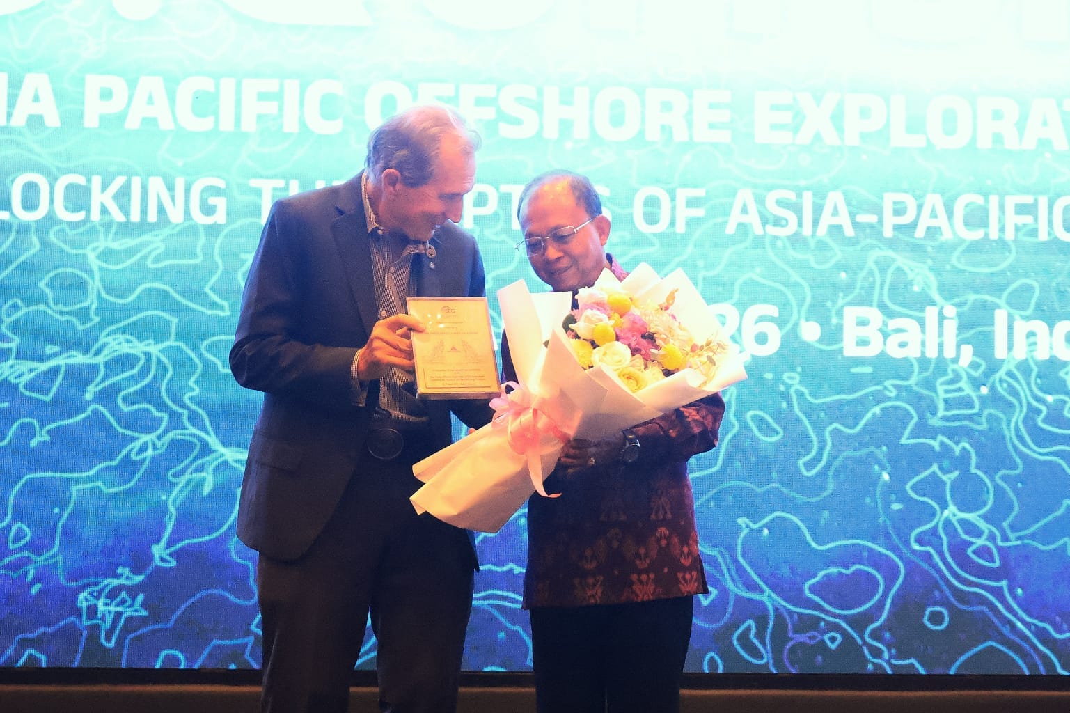 Mandiri Energi! Gubernur Koster Bidik Potensi Tenaga Laut Bali di Simposium Internasional APEX 2026