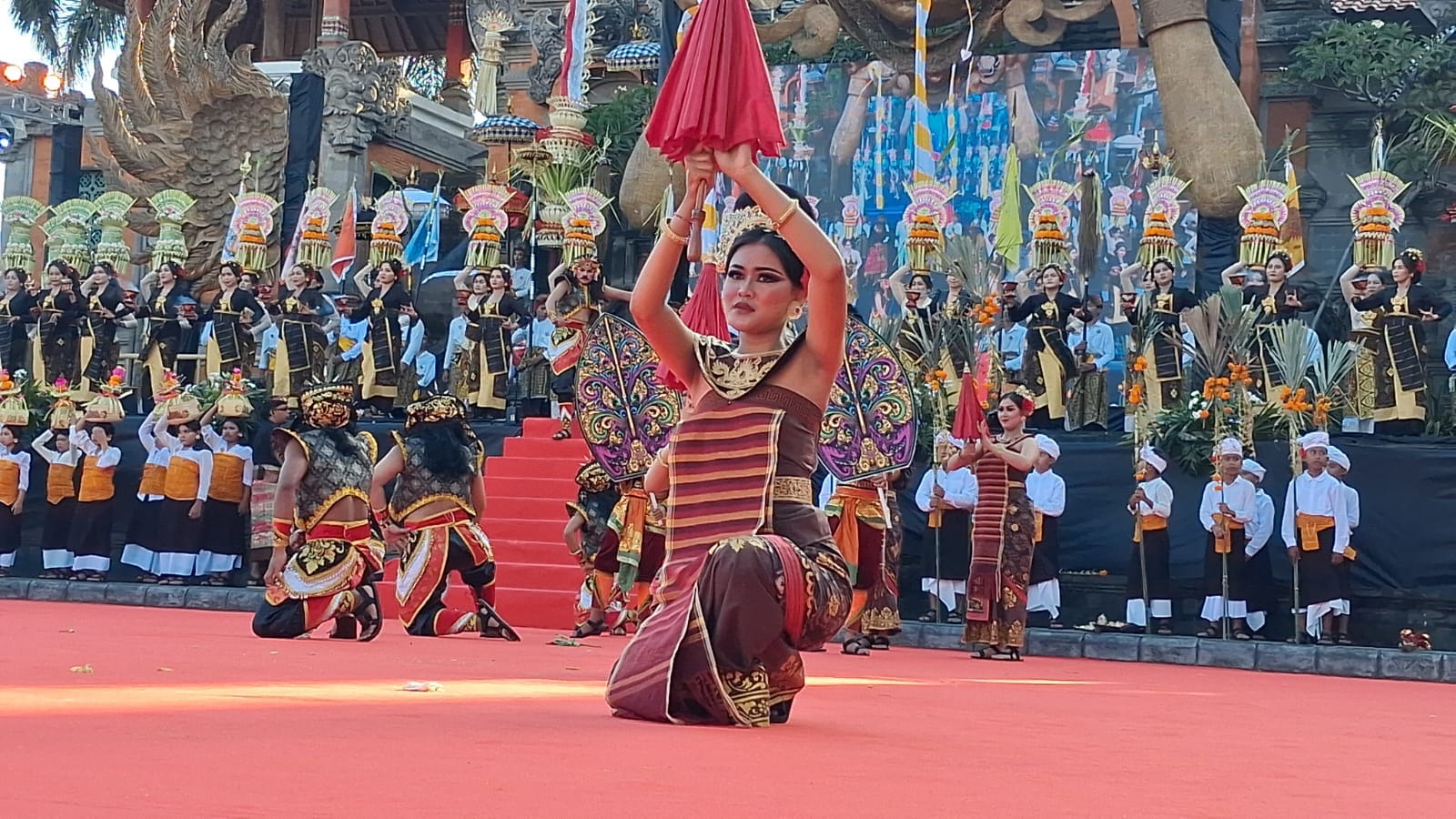 Cek Rahasia Watak Selasa Pon Ukir: Ditakdirkan Jadi Pemimpin Berwibawa, Waspada Keras Kepala !