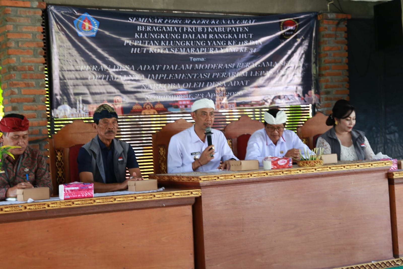 Bentengi Generasi Muda ! Wabup Klungkung Tekankan Perarem Anti Narkoba dan Moderasi Beragama