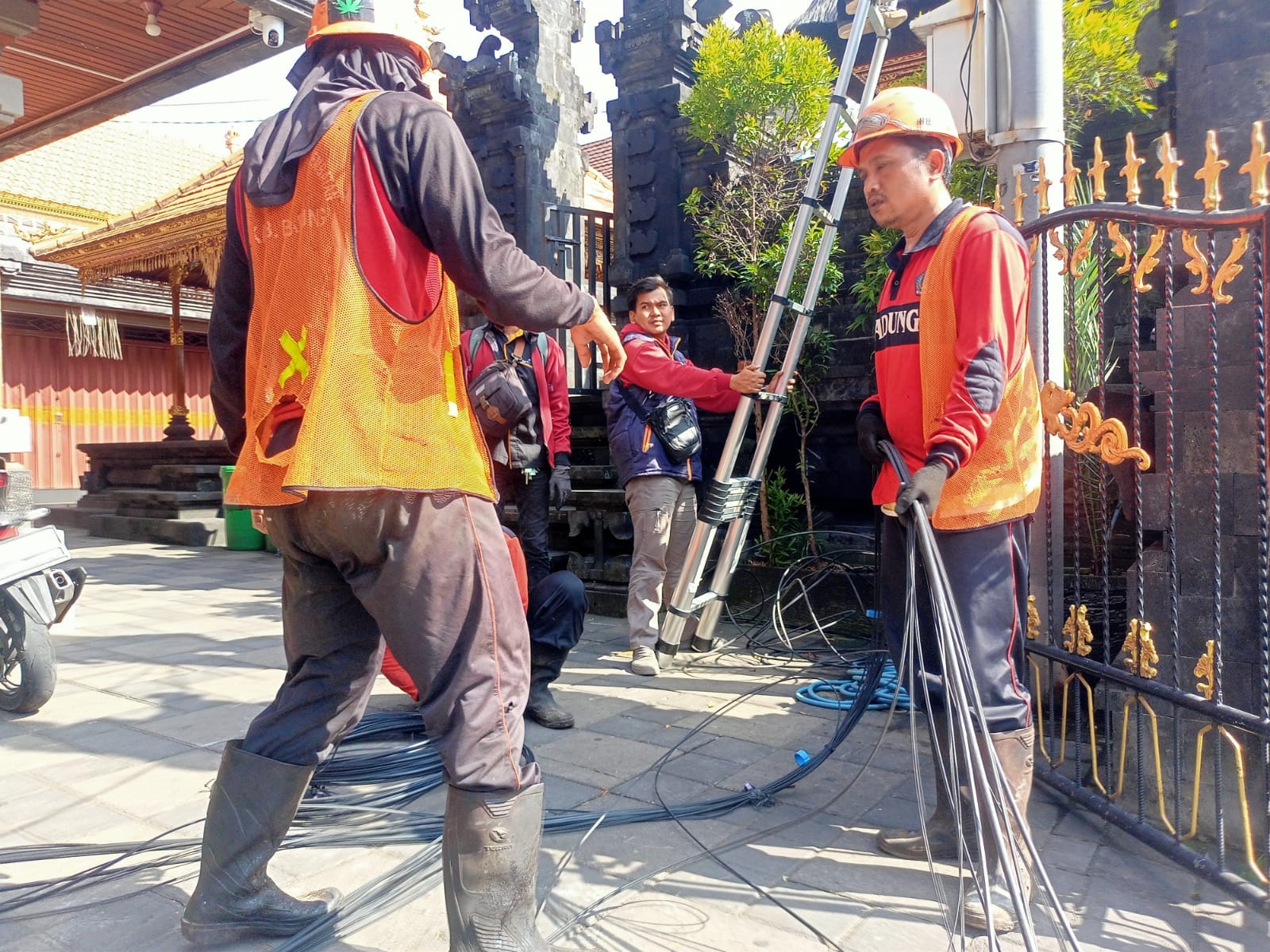Penertiban Kabel Semrawut di Seminyak, Pemkab Badung Ancam Denda Provider Bandel Rp 50 Juta
