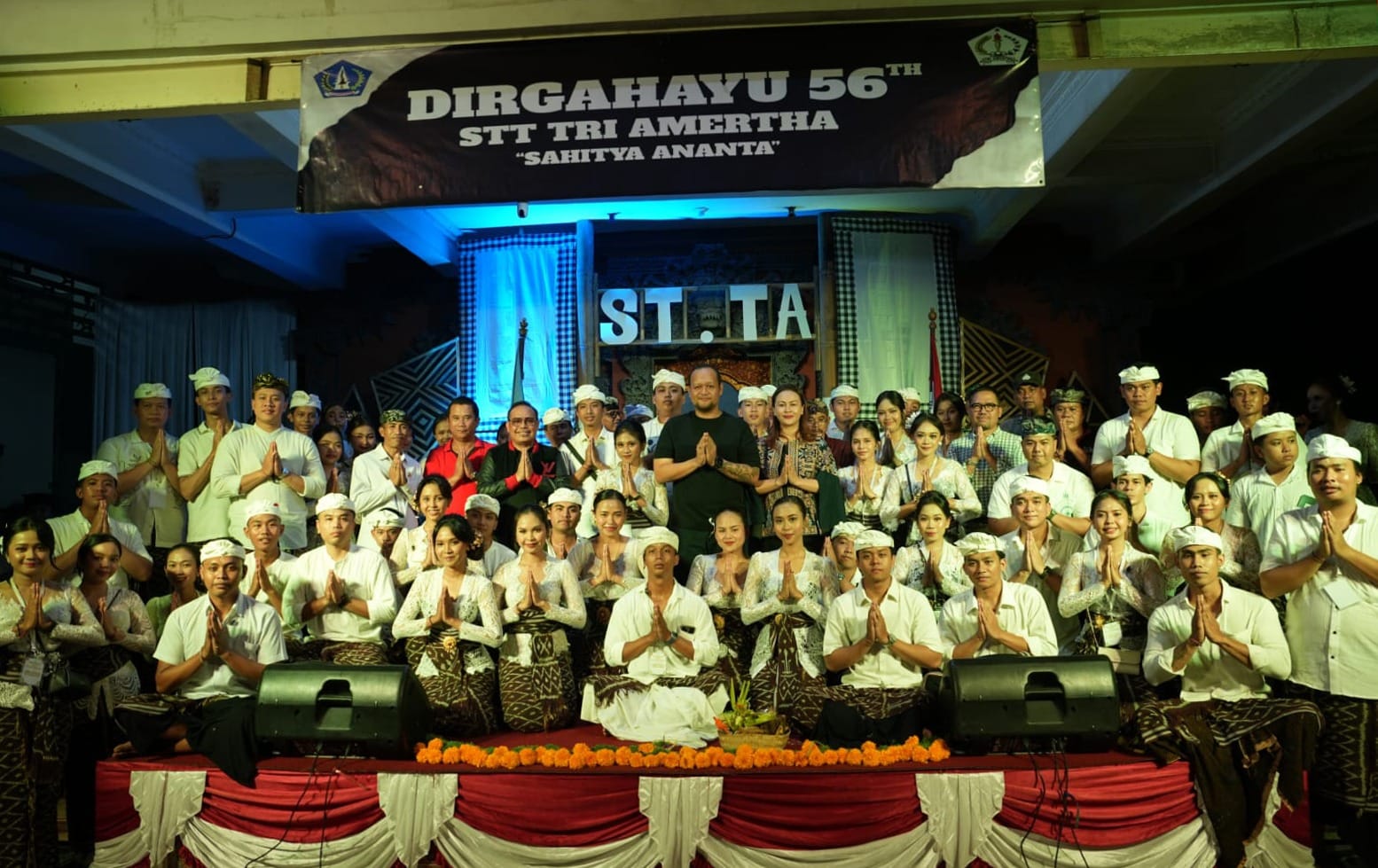 Wabup Bagus Alit Sucipta Guyur Bantuan di HUT ke-56 STT Tri Amerta Darmasaba