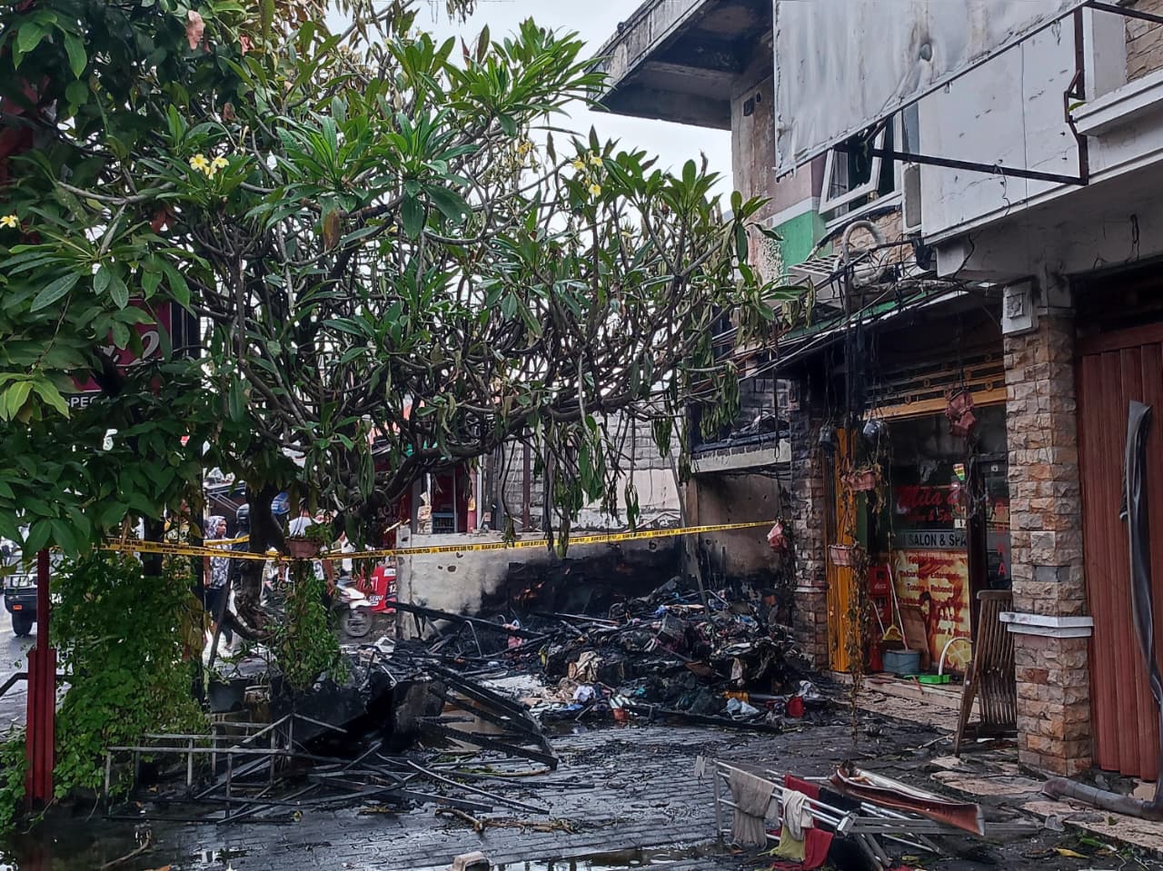 Ruko Penjual Sofa di Jalan Gunung Soputan Ludes Terbakar, Pemilik Sedang Melayat saat Kejadian