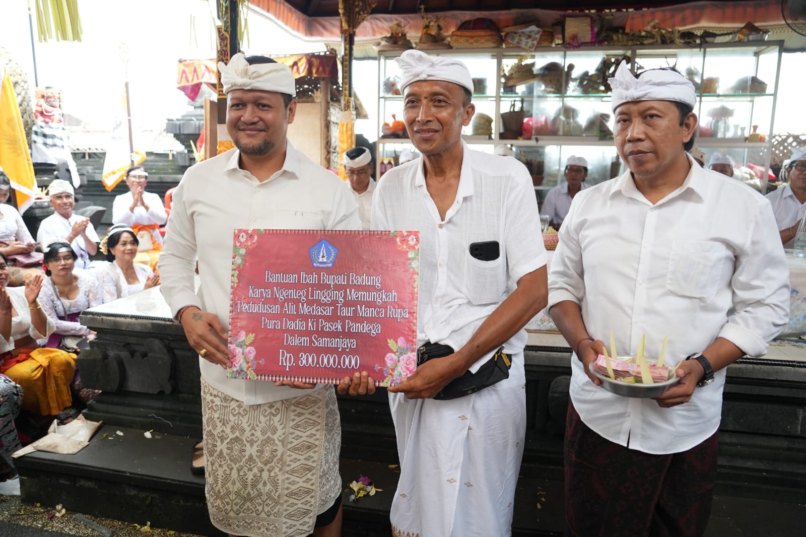Wabup Badung Hadiri Puncak Karya Ngenteg Linggih di Pura Dadia Ki Pasek Pandega Dalem Samanjaya