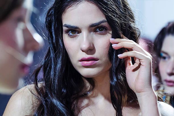 Jangan Diabaikan! 5 Keluhan Kesehatan Wanita Usia 40-an yang Sering Dikira “Faktor U” Padahal Bisa Diobati