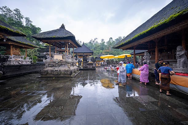 Cuaca Bali Hari Ini : Bali Berpotensi Hujan Lebat Disertai Petir dan Angin Kencang hingga 28 April
