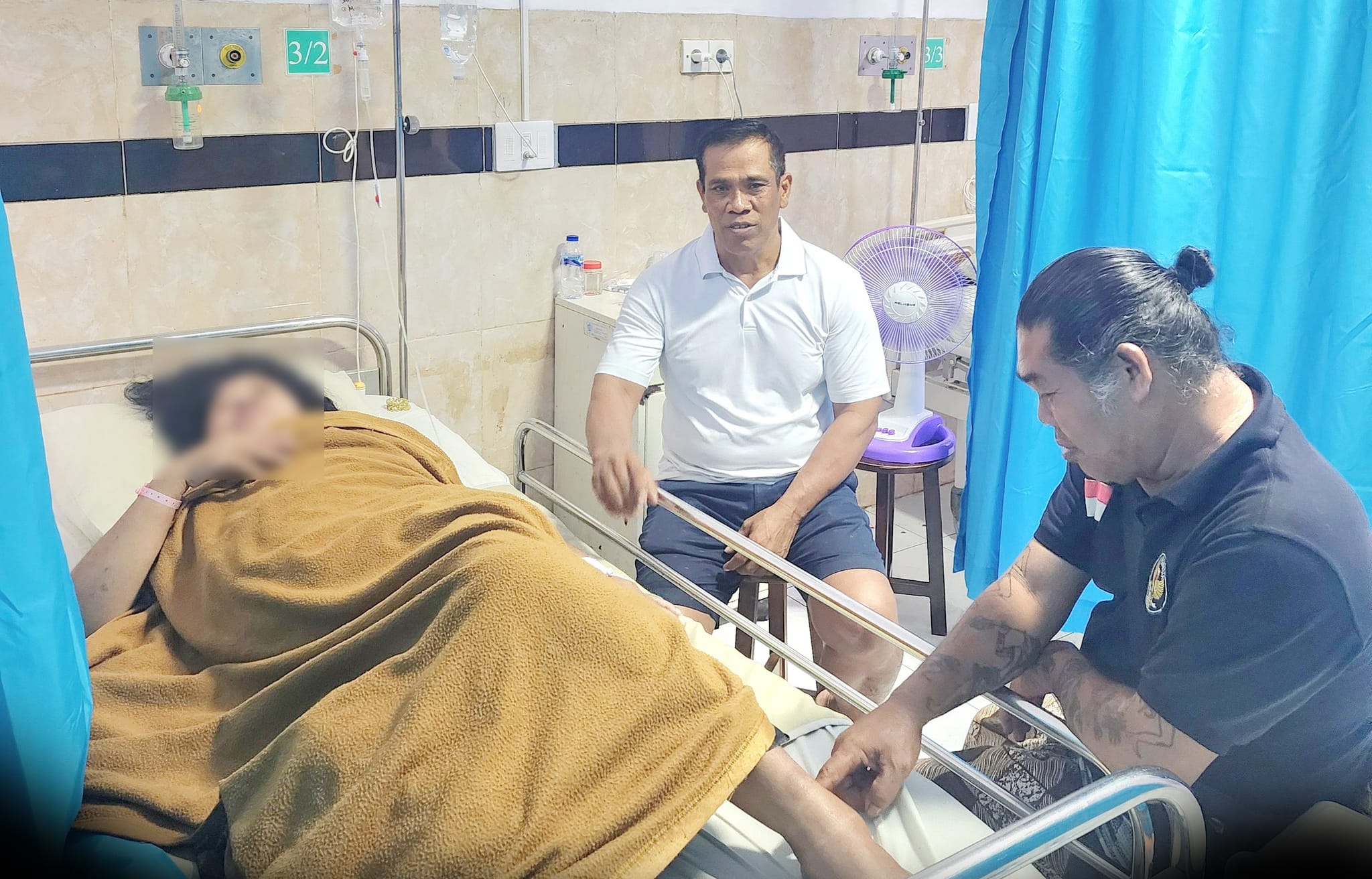 Bukan Cari Panggung Politik ! Wayan Suarta ‘DPRD Klungkung” Rutin Keliling RS Jenguk Warga Nusa Penida, Ini Alasannya
