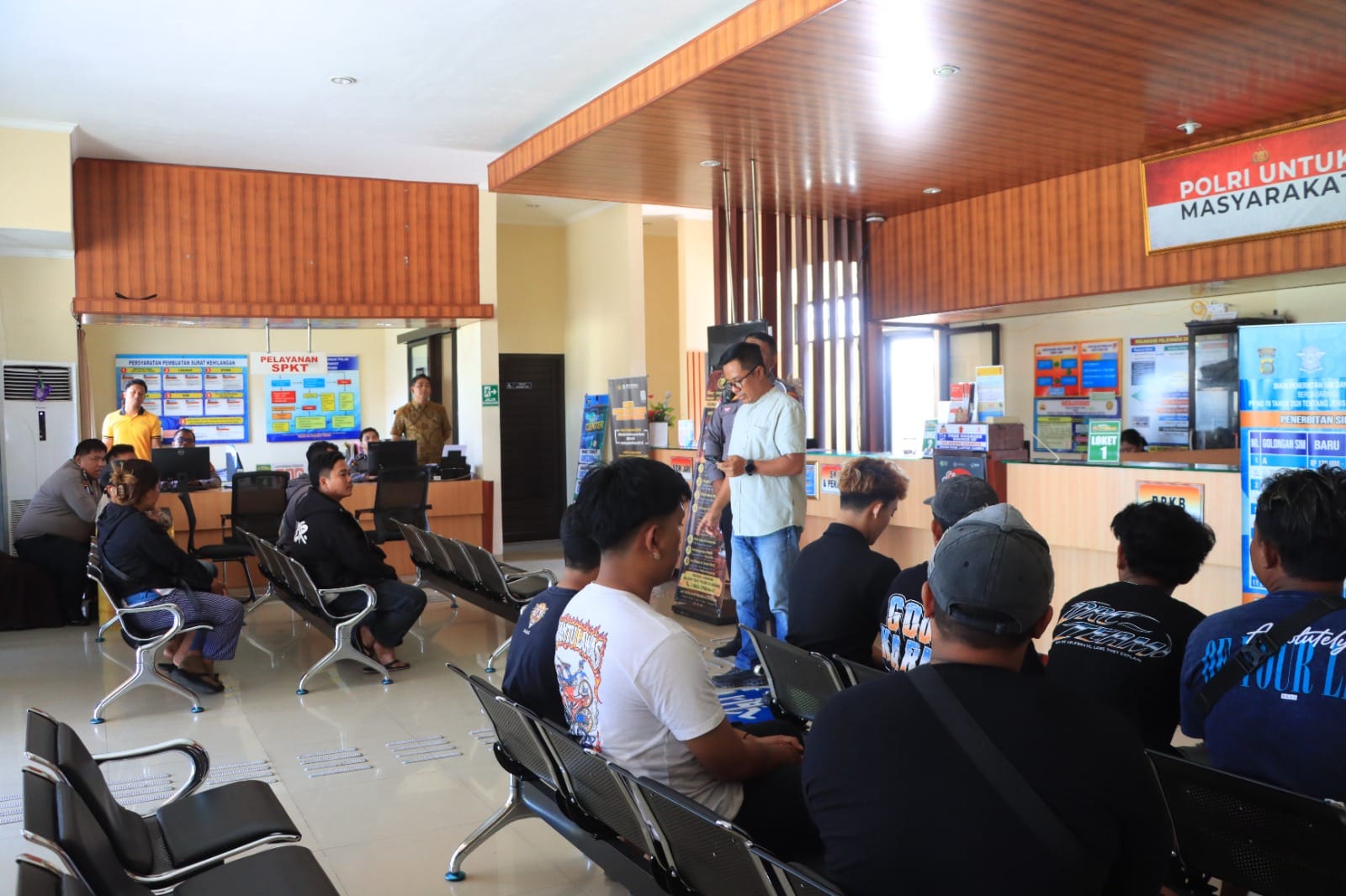 Balap Liar di Jembatan Merah PKB Dibubarkan, Polres Klungkung Amankan Grandmax Pengangkut Motor Drag