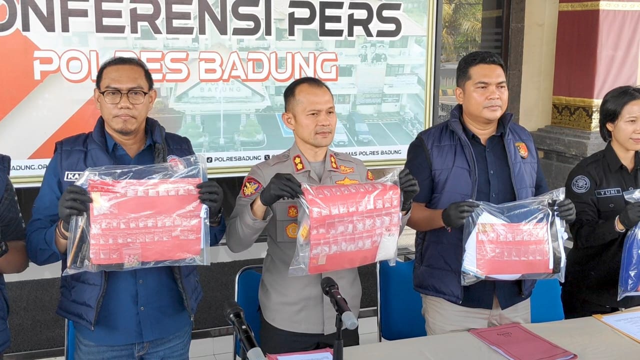 Pria di Denpasar Sembunyikan Ratusan Paket Sabu di Bekas Bungkus Permen