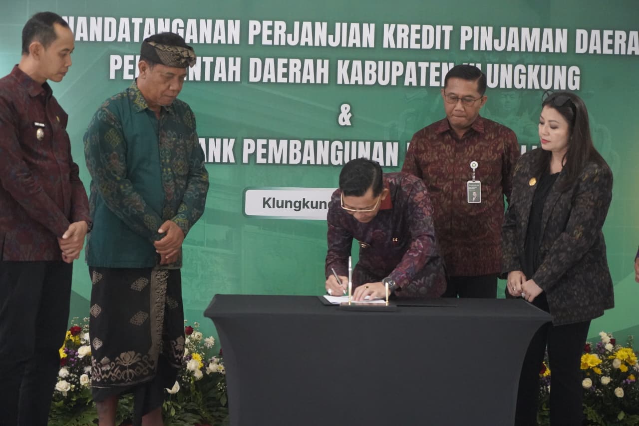 Percepat Infrastruktur Nusa Penida, Pemkab Klungkung Akses Kredit BPD Bali Senilai Rp114,1 Miliar