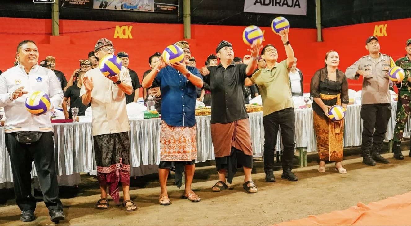 Buka Porum Cup IV Darmasaba, Bupati Adi Arnawa Targetkan Kelahiran Atlet Voli Profesional dari Abiansemal