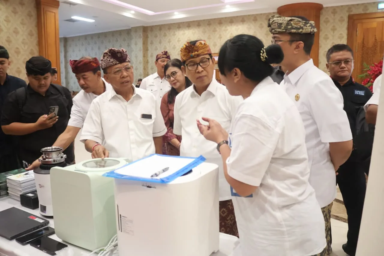 Gubernur Koster Ancam Bekukan Izin Hotel yang Tak Kelola Sampah Mandiri