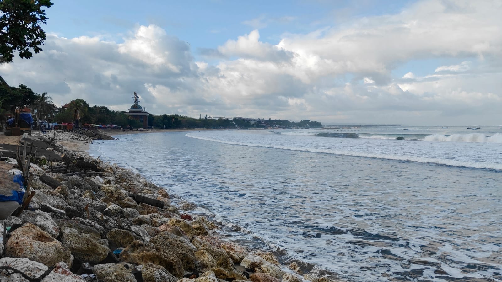 Wajah Baru Kuta 2026: Trotoar 4 Meter, Kabel Tanam, hingga Jalur Sepeda Listrik ke Canggu
