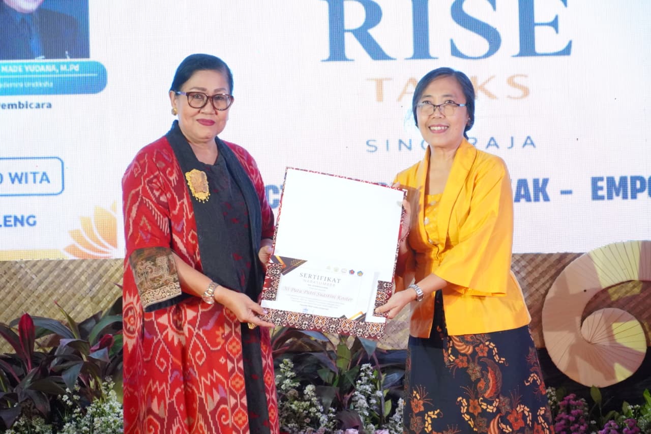 Ibu Putri Koster di Singaraja, Ajak Jaga Anak Cucu dari Bahaya Dioksin
