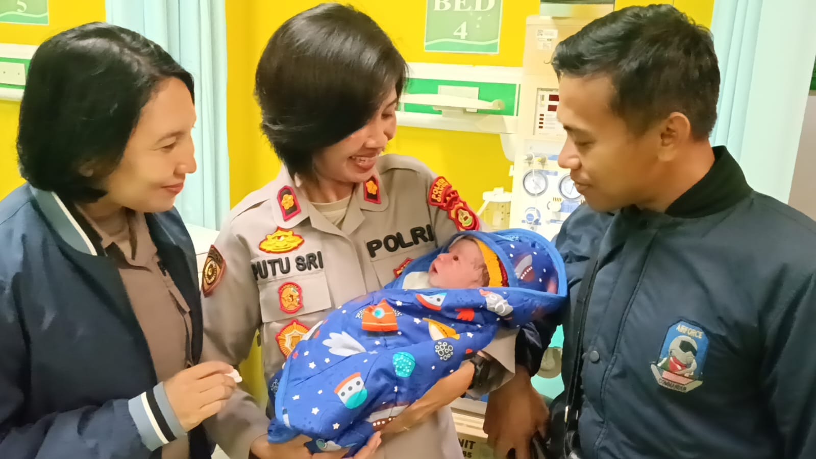 Geger Suara Tangis di Sawah Buruan, Polsek Blahbatuh Selamatkan Bayi Laki-Laki yang Ditinggalkan Ibunya
