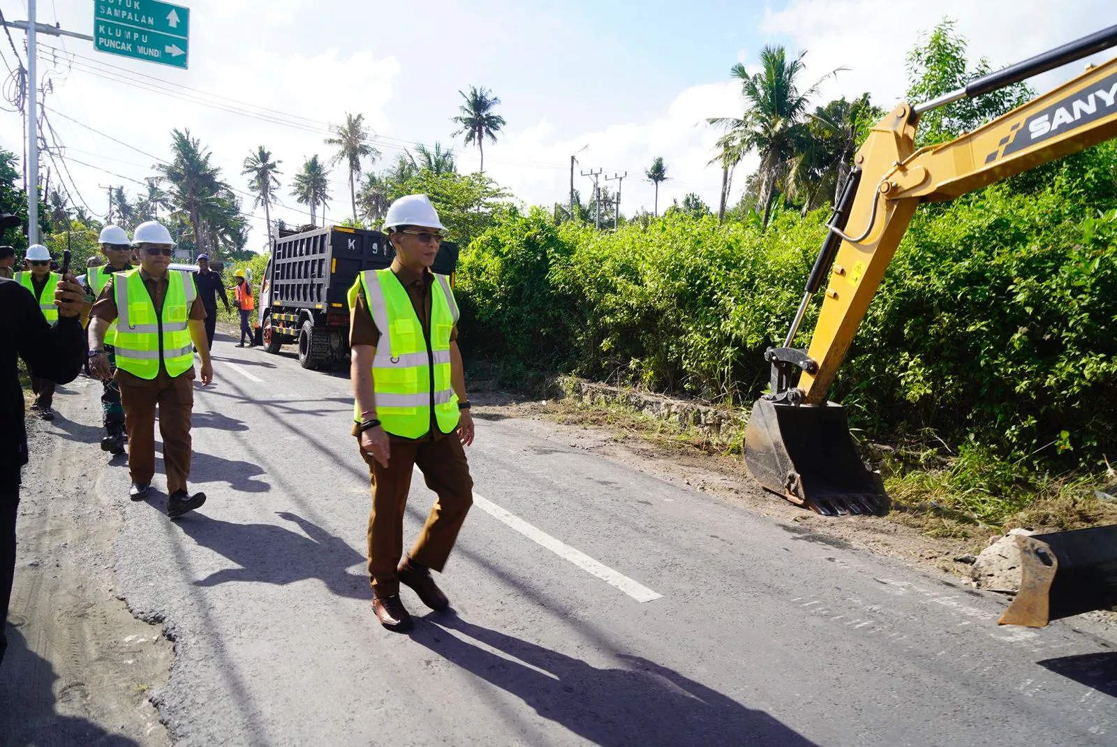 Perkuat Konektivitas Nusa Penida, Pemkab Klungkung Rekonstruksi Jalan Sampalan–Toyapakeh Sepanjang 8,8 Kilometer
