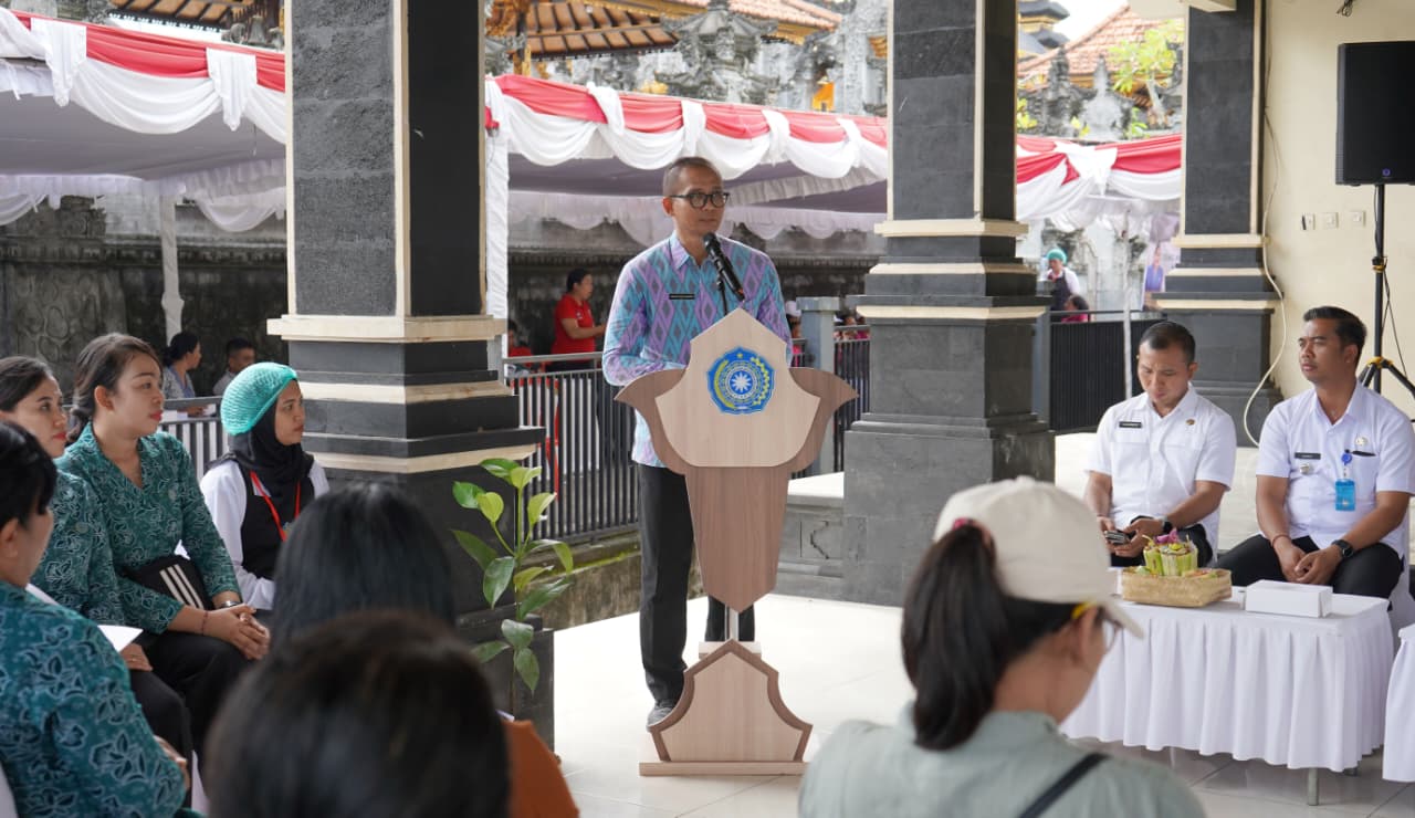Sasar Lansia hingga Balita, PKK Bali Salurkan Ton-tonan Beras dan Ribuan Telur di Bumi Makepung Jembrana !