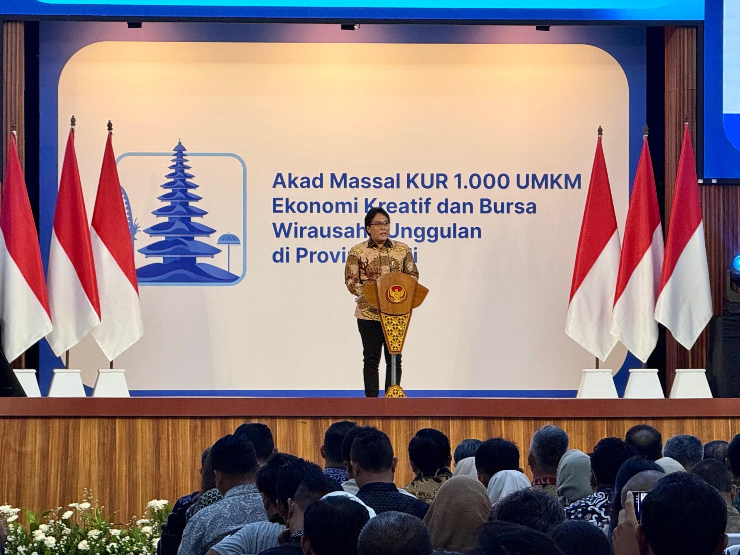 Dihadiri 3 Menteri ! Wagub Giri Prasta Kawal Akad Massal 1.000 UMKM di Unud