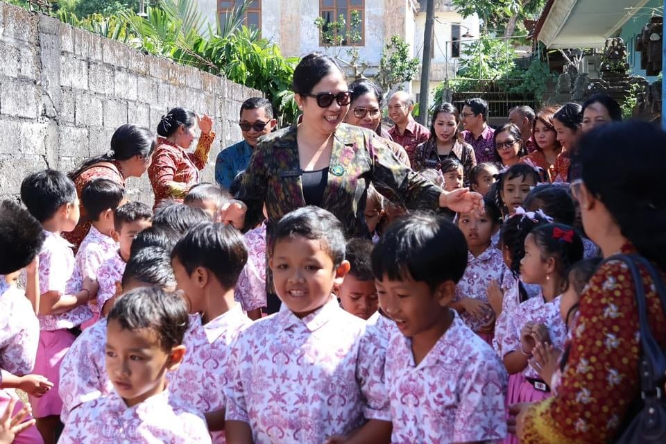 Bagi-bagi Makanan Bergizi dan Mainan Edukasi demi Generasi Tabanan Bebas Stunting !