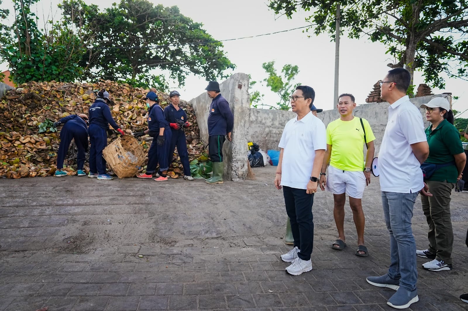 Sektor Horeka Sumbang 40 Persen Sampah di Badung, Bupati Adi Arnawa Intensifkan Pengawasan di Kawasan Legian