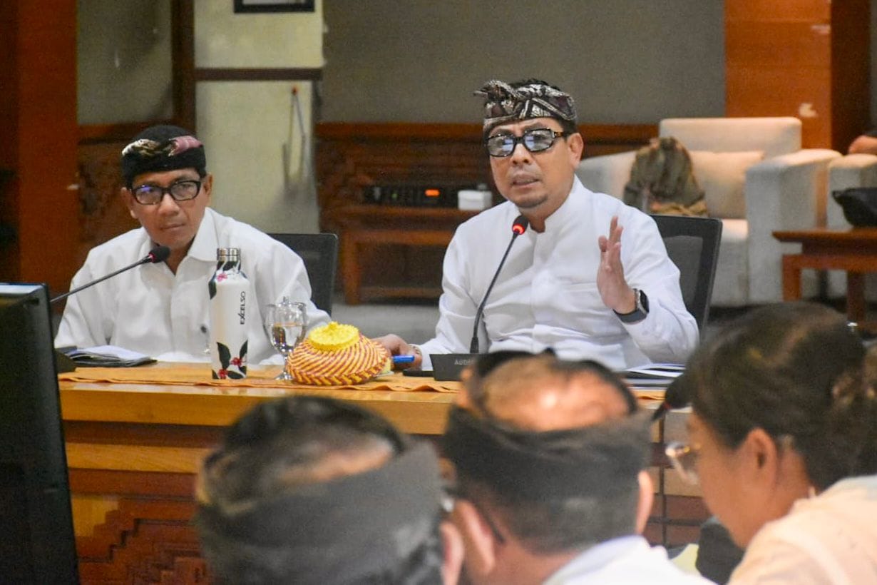 Tembus 75 Ribu Unit! Wawali Arya Wibawa Patok Target Bag Komposter Rampung Juni Demi Setop Sampah ke Sungai