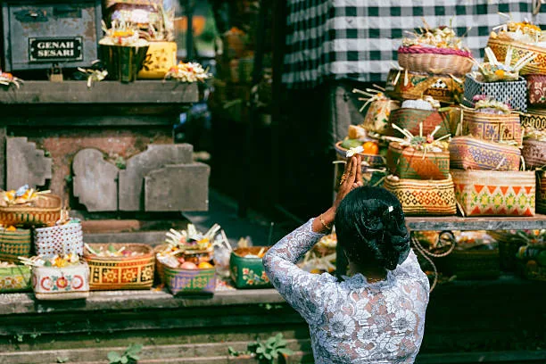 Pertemuan Keramat Kajeng Kliwon Uwudan dan Buda Kliwon Gumbreg : ‘Turunnya’ Sang Kala Tiga Bhucari ! 