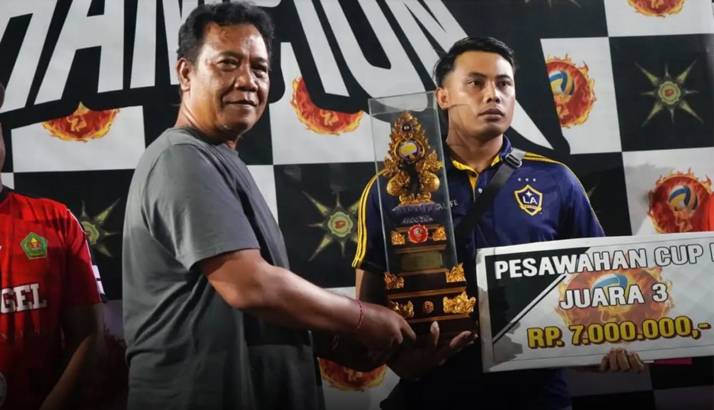 Ketua DPRD Klungkung (Ketum KONI),  Suport Turnamen Bola Voli Semi Open Pesawahan Cup II