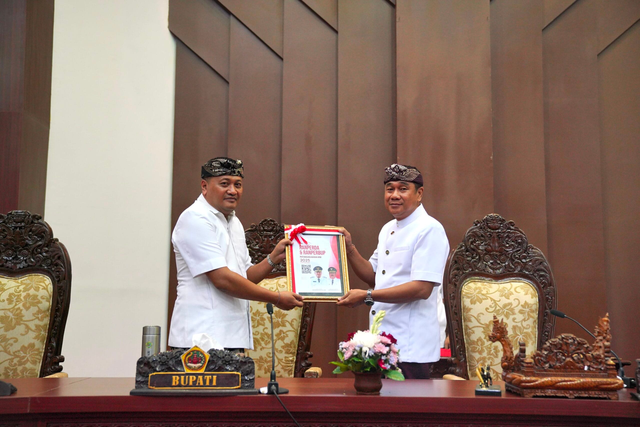 Rapat Paripurna DPRD: Bupati Mahayastra Beberkan PAD Gianyar TA 2025 Tembus Rp 1,99 Triliun