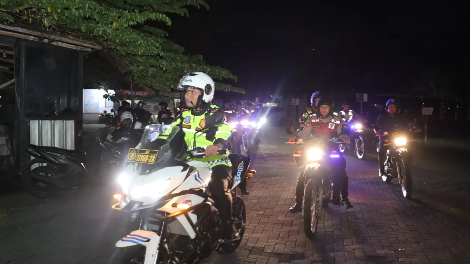 Jaga Wajah Pariwisata Bali, Kapolresta Denpasar Pimpin 178 Personel Segel Celah Kriminalitas di Kuta