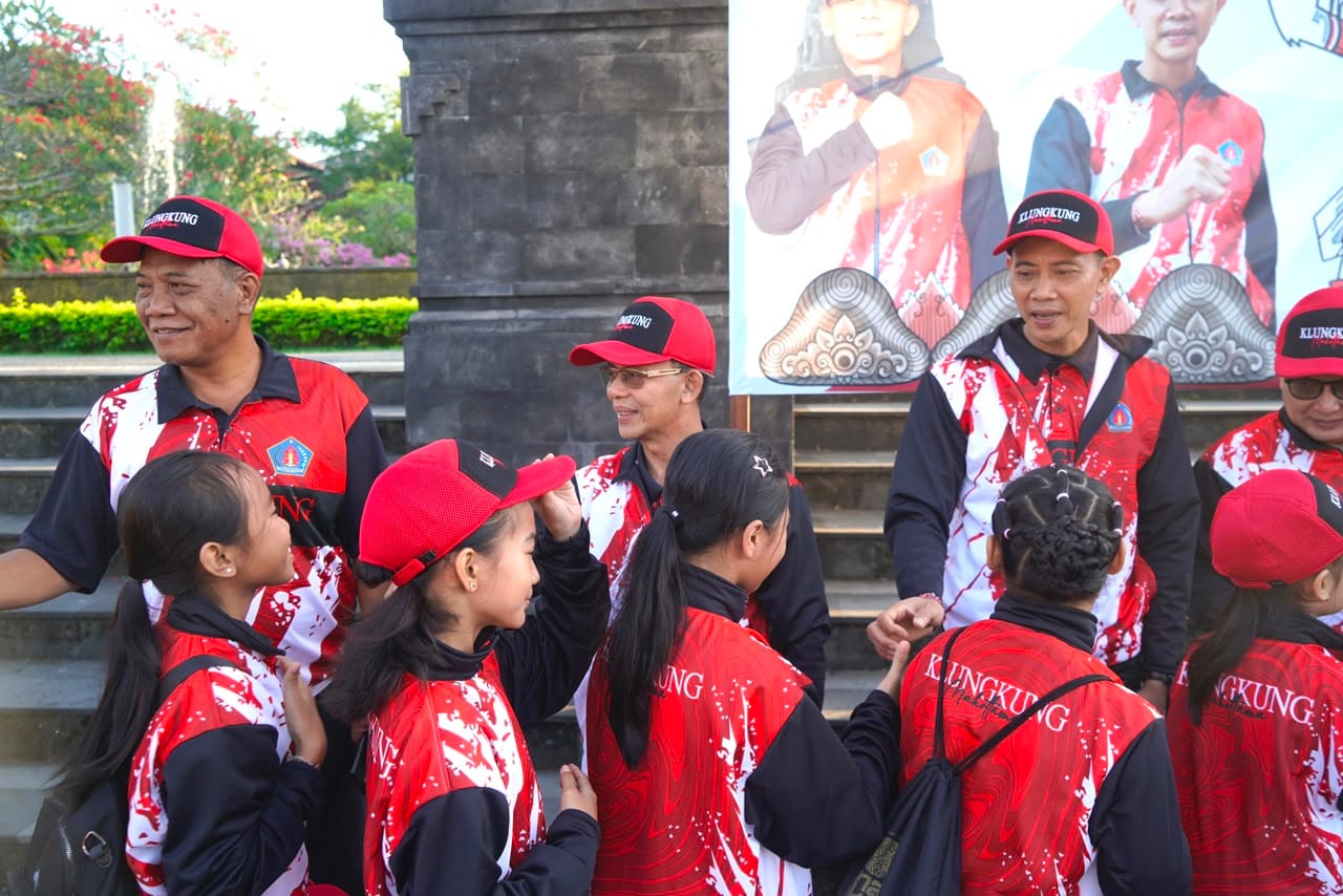 Lepas 653 Atlet Porjar Klungkung 2026, Bupati Satria Targetkan Lampaui Rekor Sebelumnya