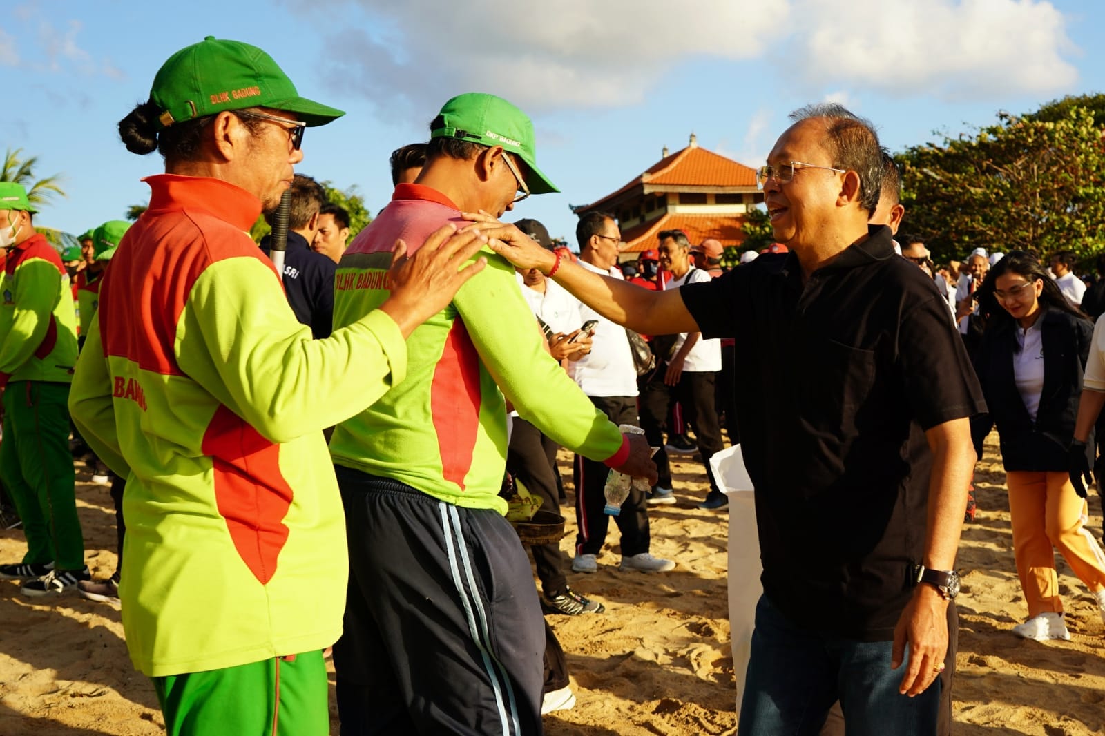 Hari Lingkungan Hidup 2026: Pimpin Aksi Bersih Pantai Samuh, Gubernur Koster Gaungkan ‘Pertobatan Ekologis’