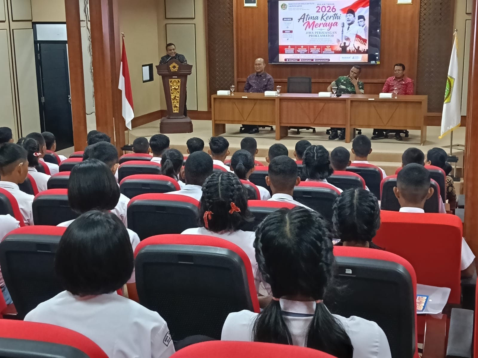 Buka Bimtek Wawasan Kebangsaan, Sekda Gianyar Dorong Pemuda Jadi Pelopor Pencegahan Konflik Sosial
