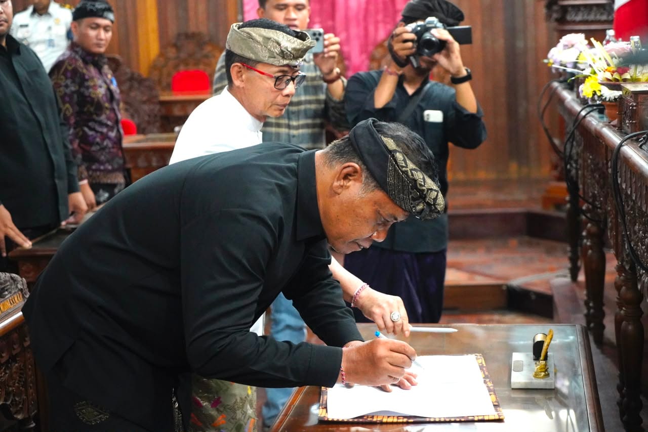 Perkuat Identitas Daerah, Perda Inisiatif DPRD Klungkung – Penamaan Jalan Resmi Disahkan