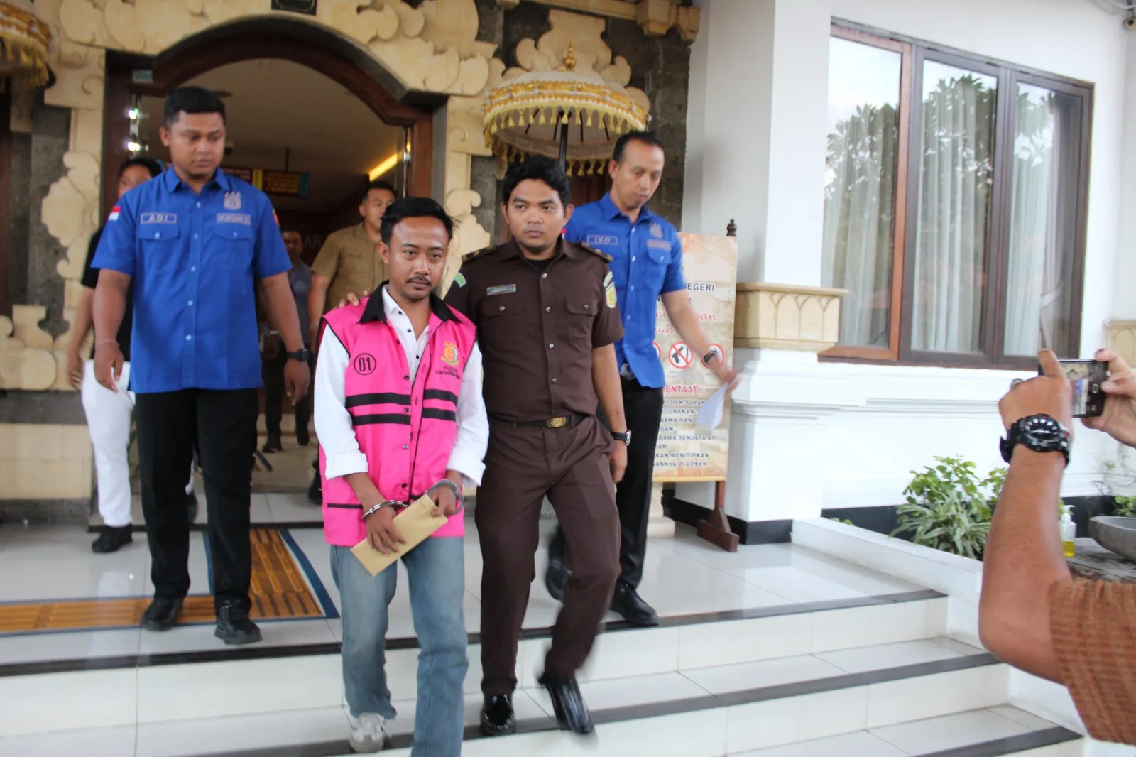 Kuras Dana Desa Rp 1,64 Miliar Buat Kepentingan Pribadi, Eks Bendahara BUMDes di Denpasar Ditahan