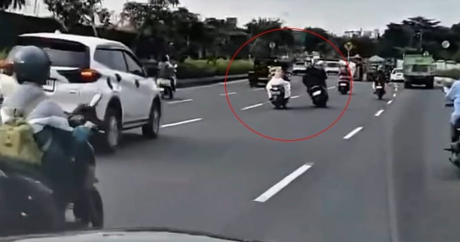 Viral Rekaman Dashcam Jambret Sasar WNA di Underpass Tuban, Polisi Lakukan Penyelidikan