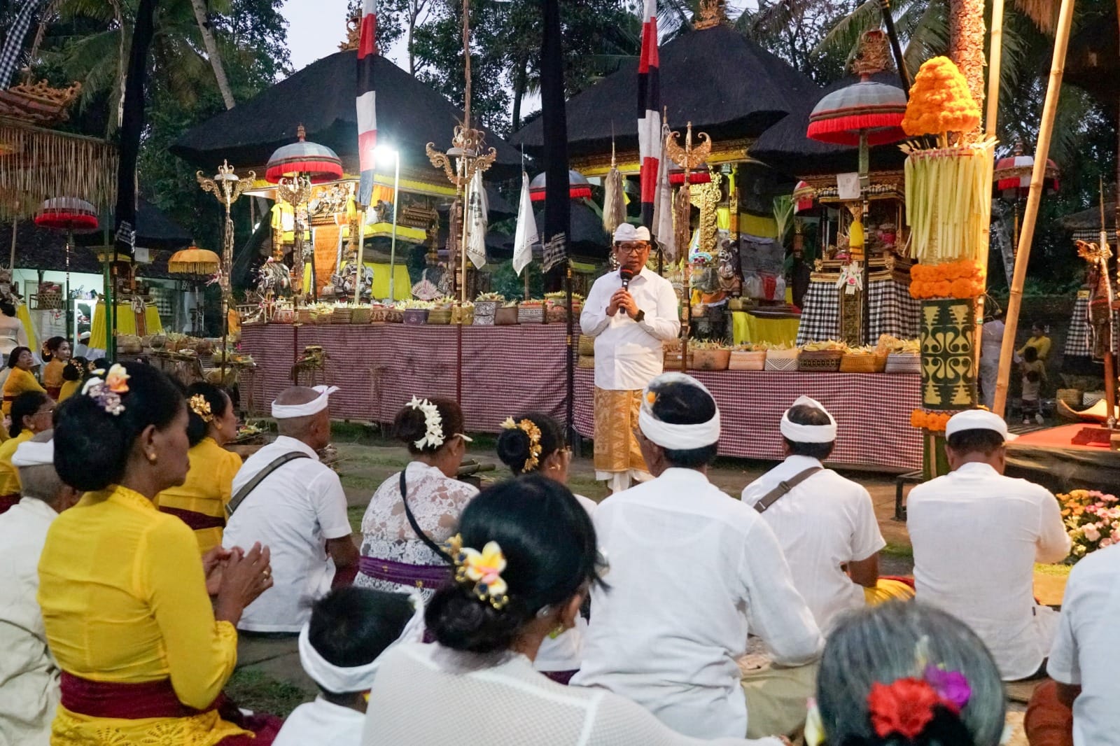 Ngupasaksi Piodalan di Pura Dalem Puri Bongkasa, Gelontoran Dana Hibah Rp830 Juta untuk Upacara Adat