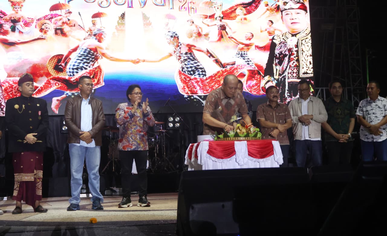 Karangasem Festival 2026 Sukses Cetak Transaksi UMKM Rp1,445 Miliar, Wagub Giri Prasta Beri Apresiasi