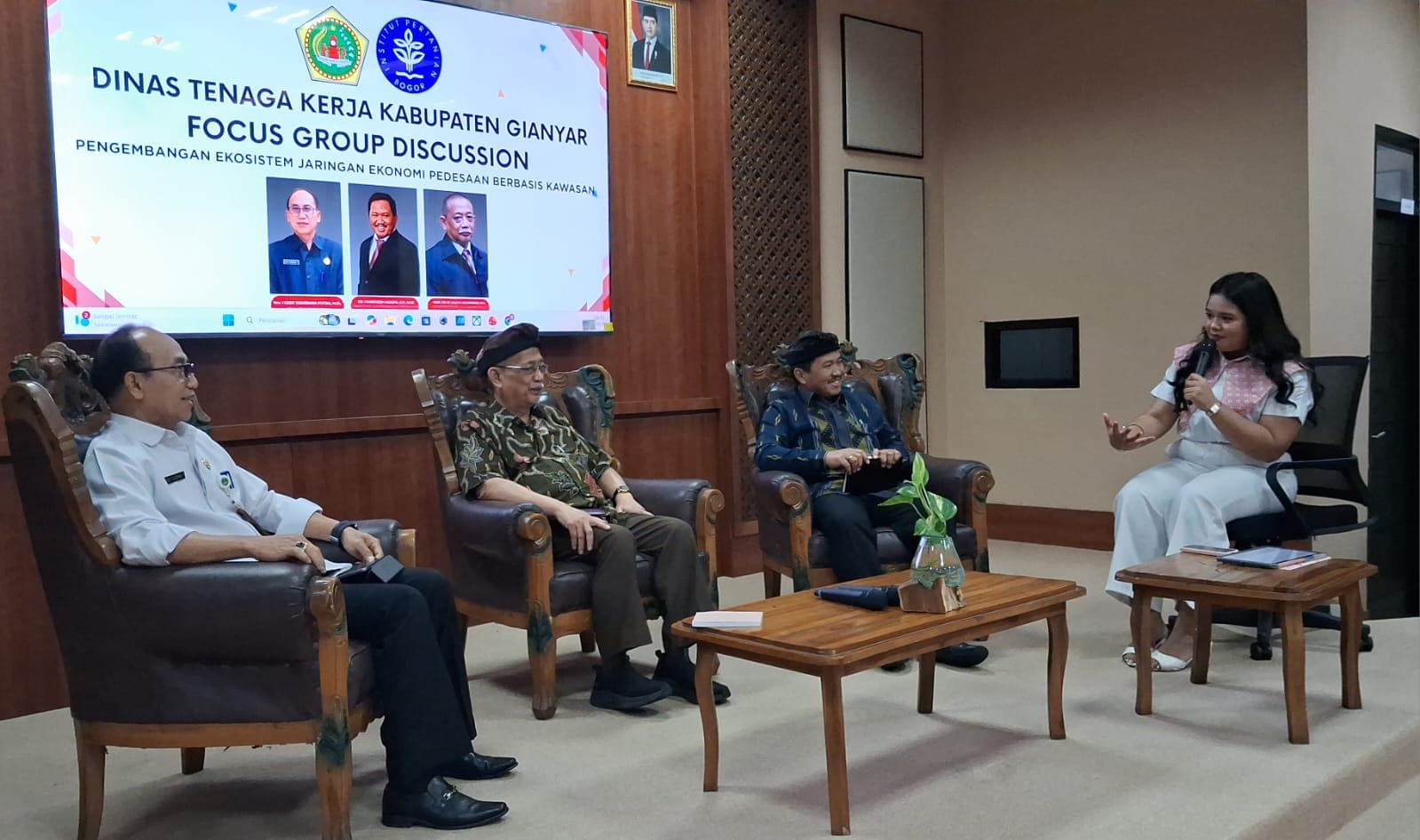 Genjot Tenaga Kerja Mandiri, Pemkab Gianyar Bangun Ekosistem Ekonomi Desa Berbasis Kawasan